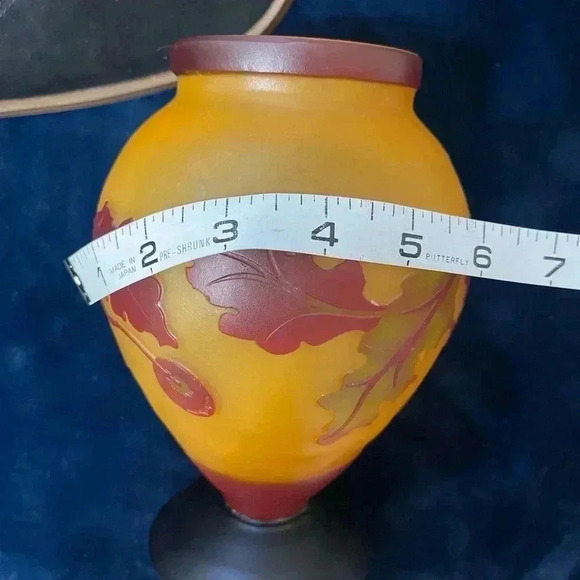 Autumn Cameo Glass Pedestal Vase Etched Carved Oak Leaf Acorns Vintage Teleflora - Picture 7 of 8